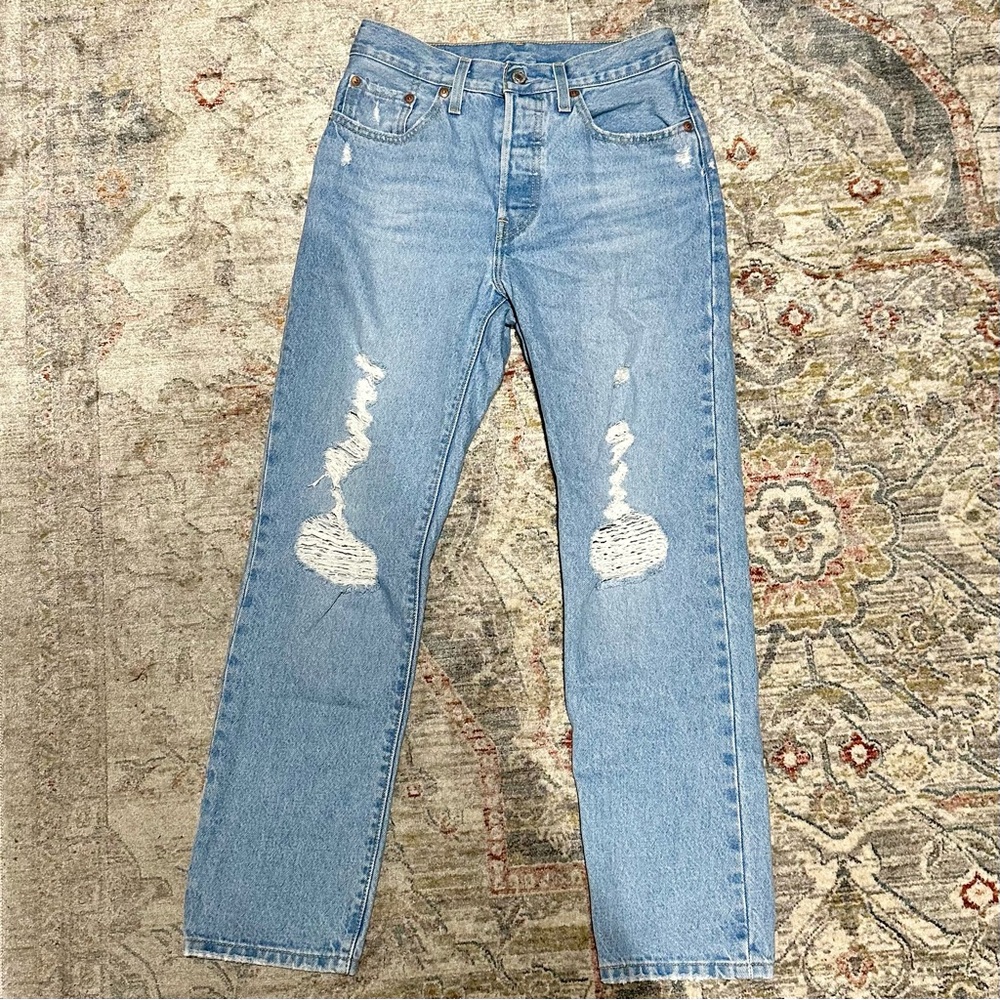 Levi’s 501 Original Cropped Jeans - Picture 3 of 6